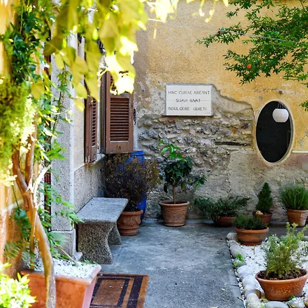 Apartment Dimora Magica *